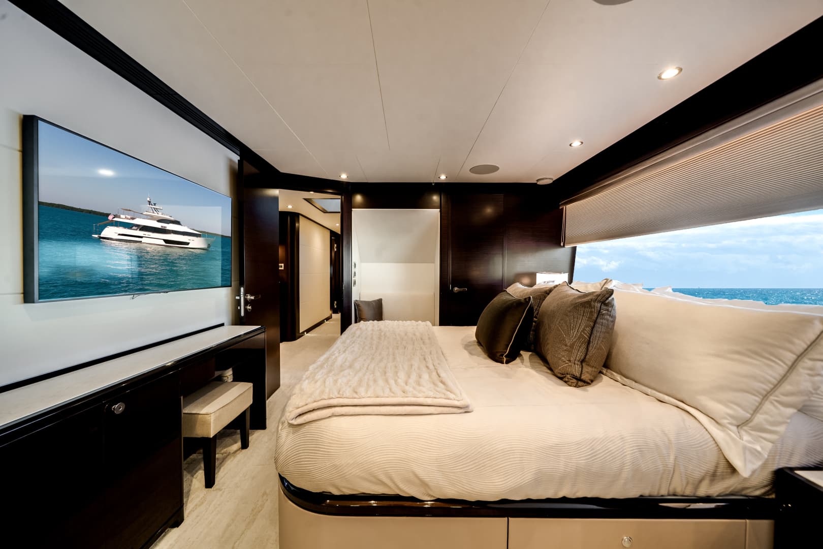 2022 Ocean Alexander 37 L