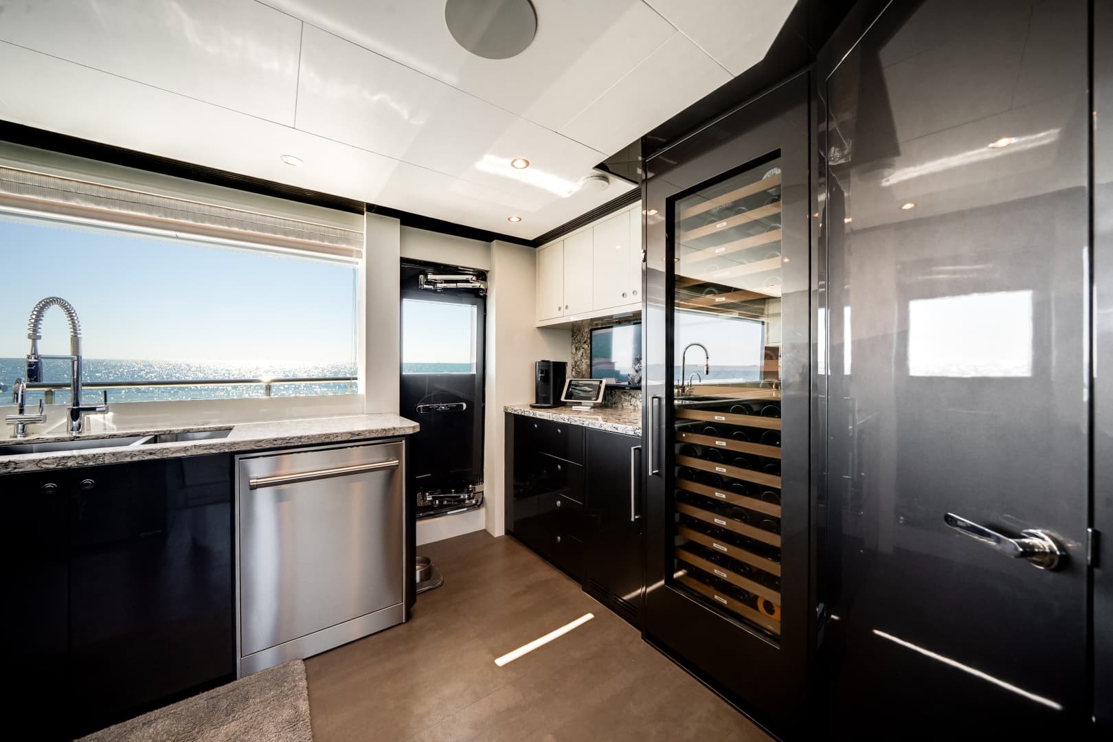 2022 Ocean Alexander 37 L