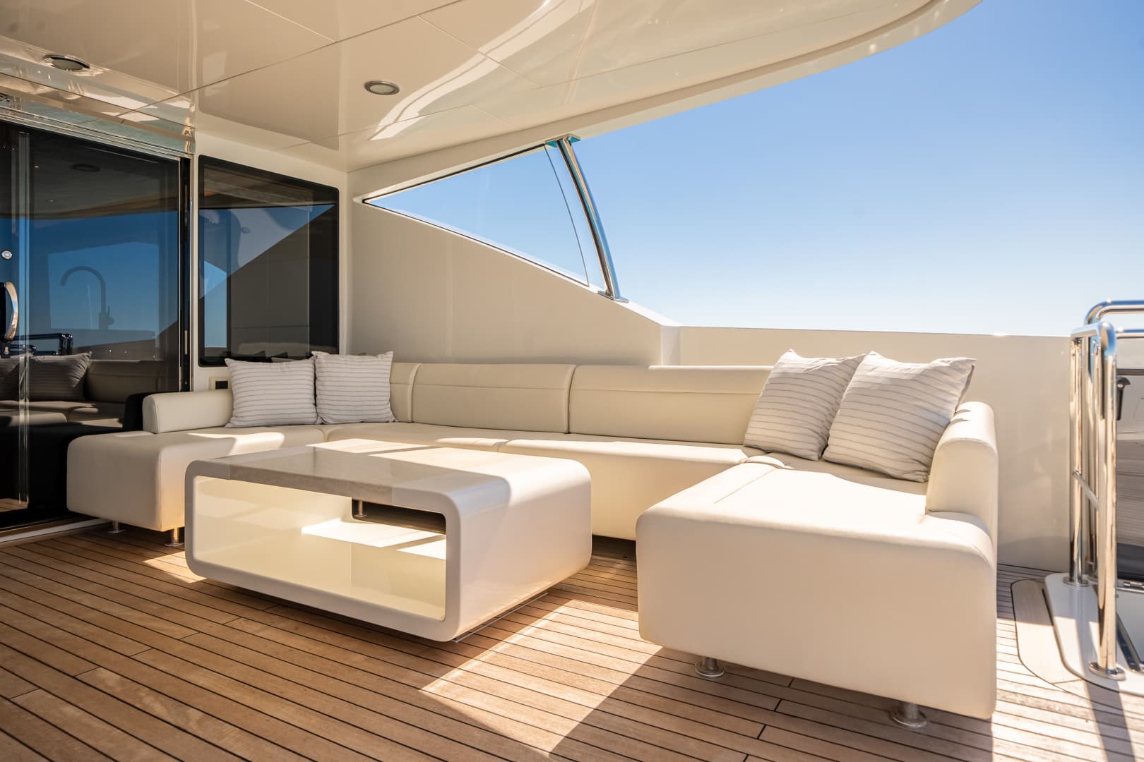 2022 Ocean Alexander 37 L