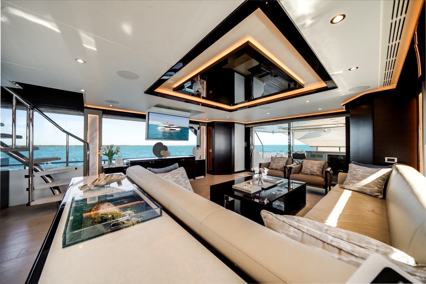 2022 Ocean Alexander 37L