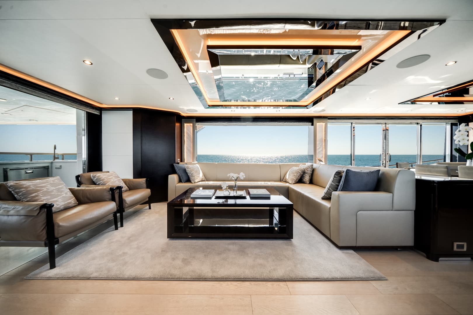 2022 Ocean Alexander 37L