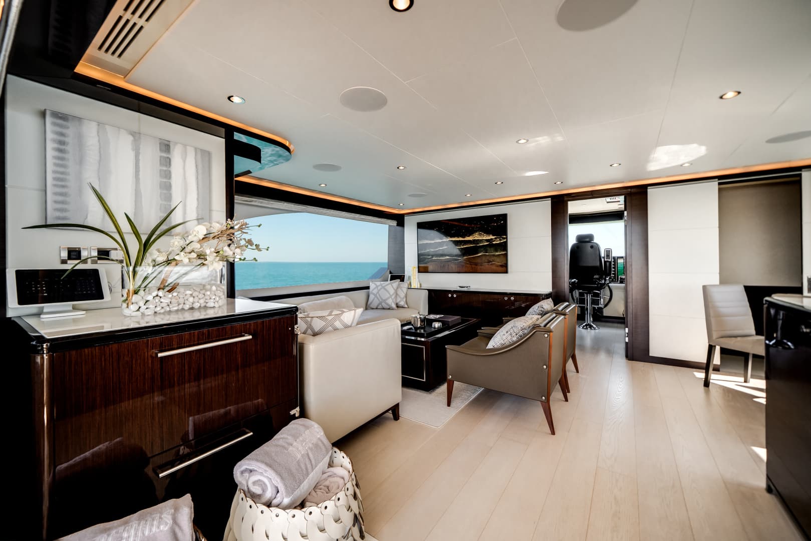 2022 Ocean Alexander 37L
