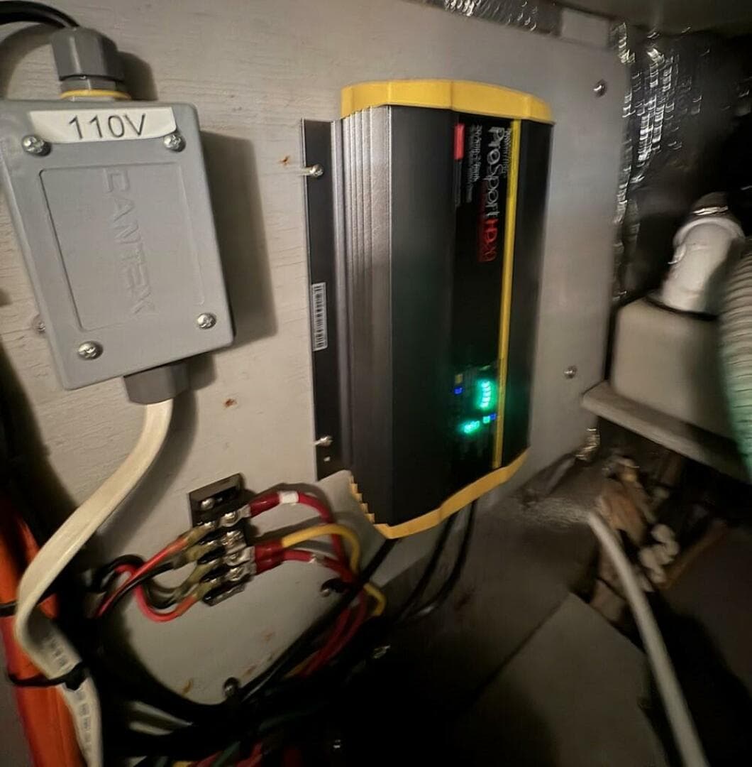 2001 Silverton 453 Motor Yacht