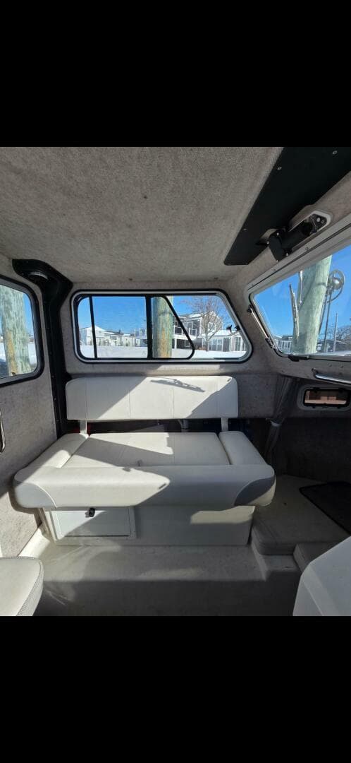 2021 Parker 2320 SL Sport Cabin