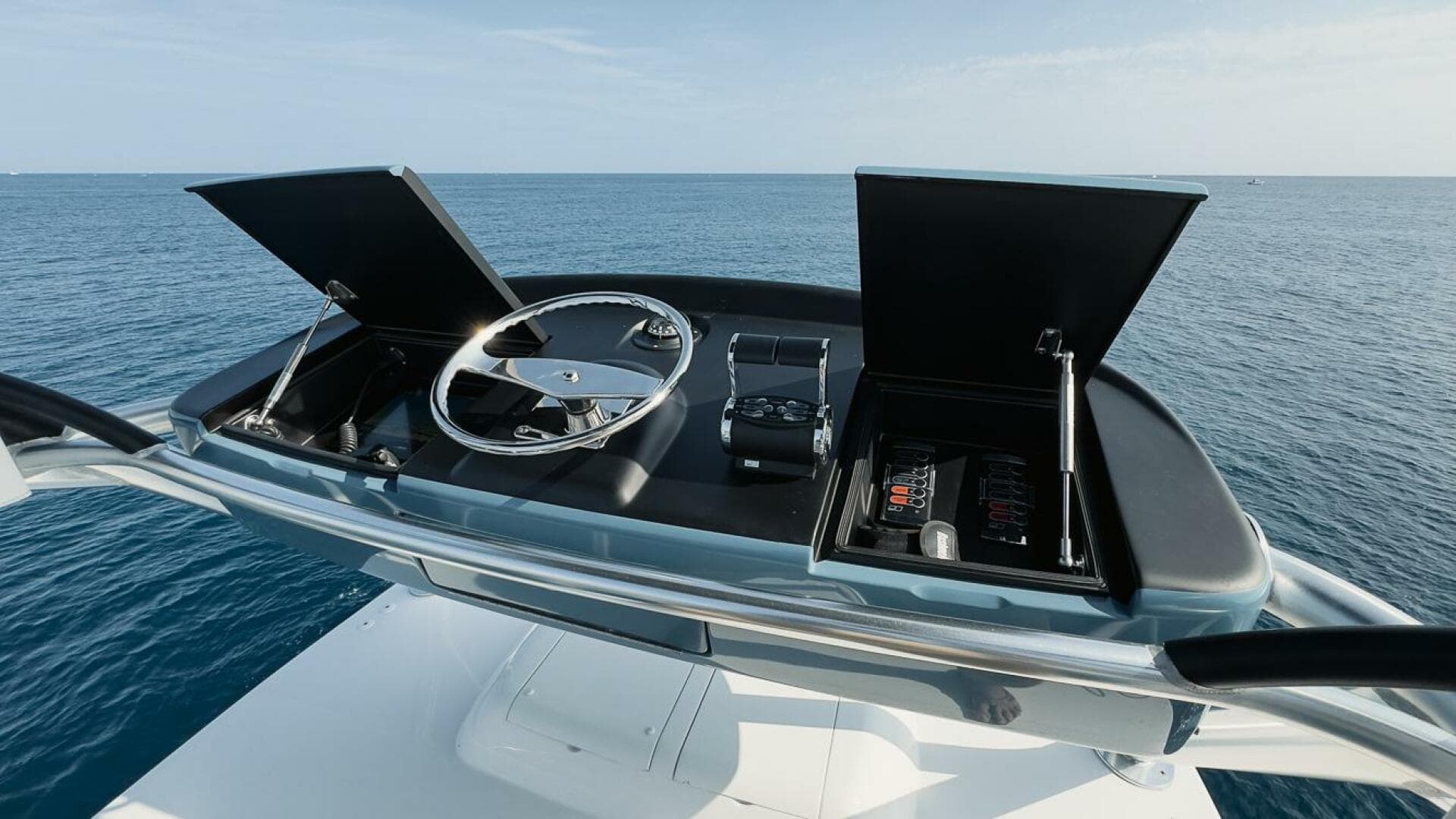 Viking 68 JO-LI - Exterior Flybridge