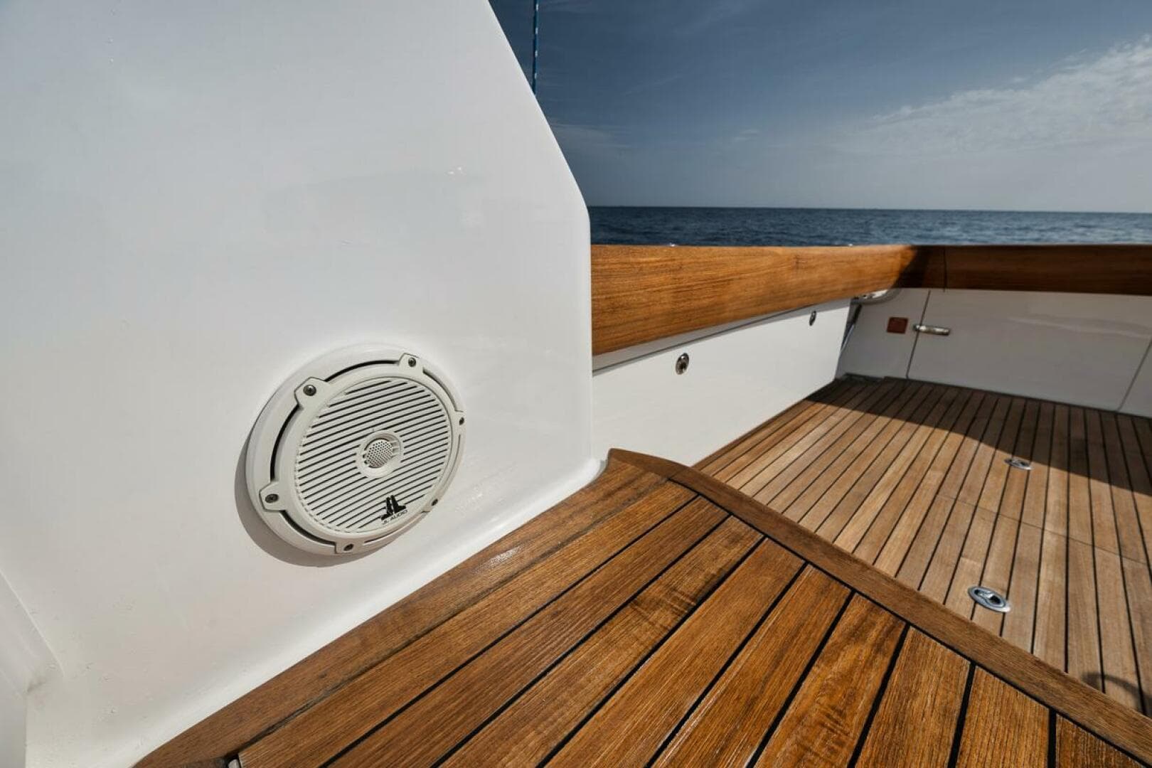 Viking 68 JO-LI - Exterior Cockpit