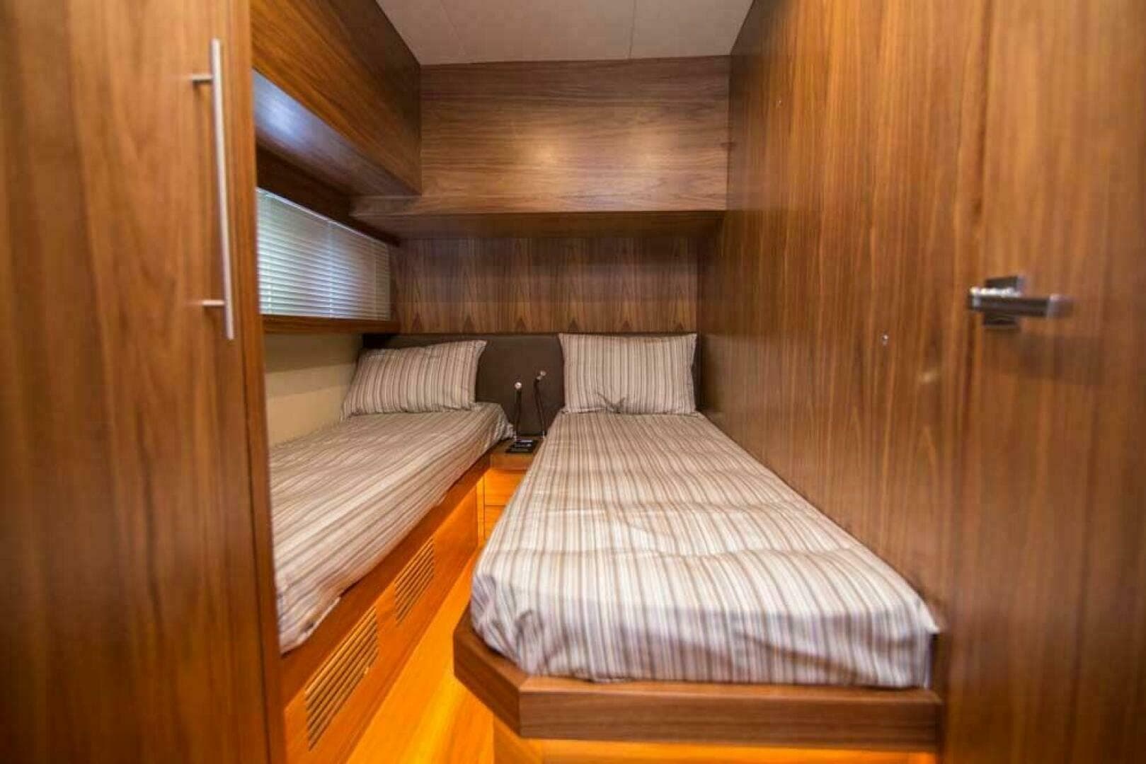 2019 Sundeck Yachts 580 Sport