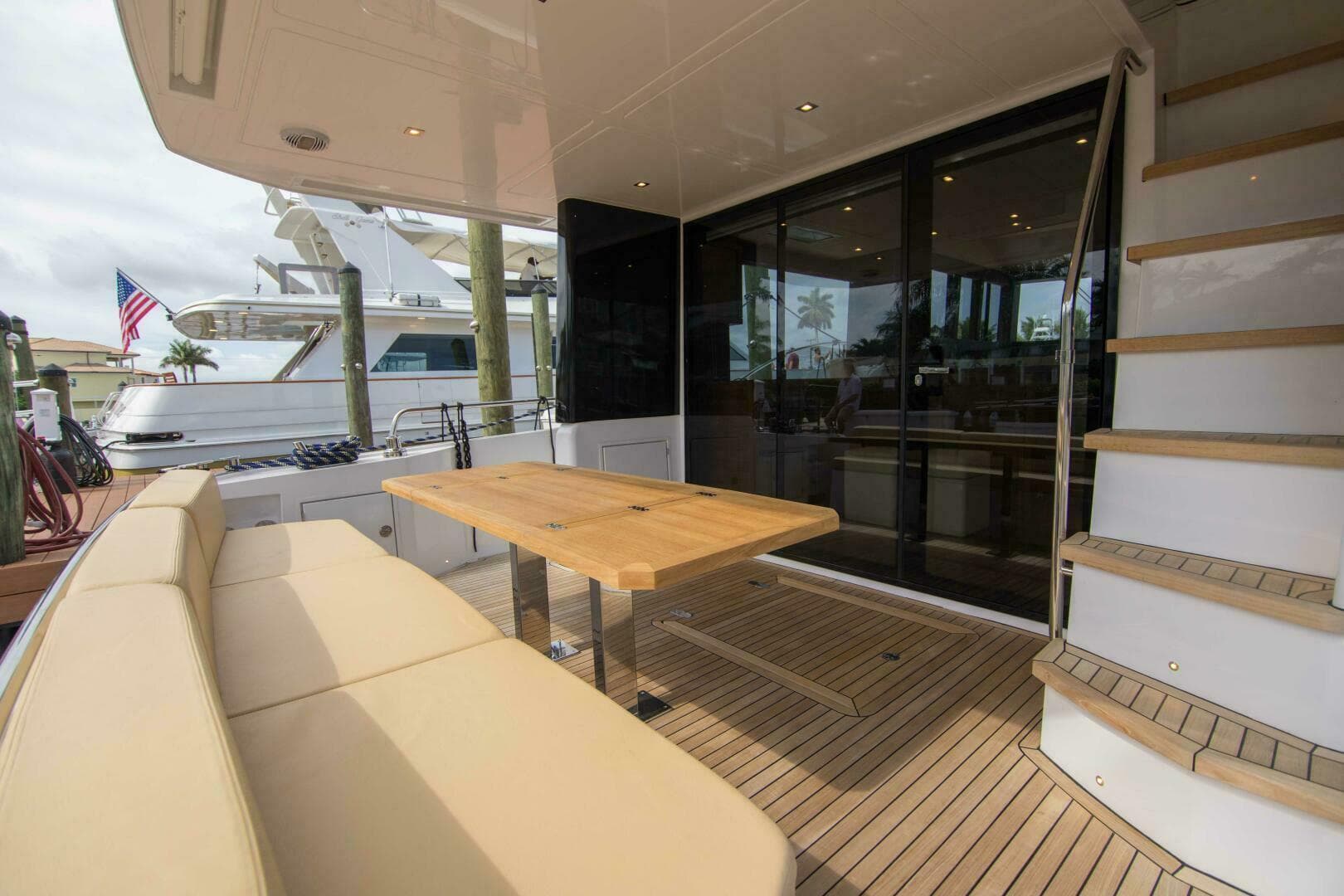 2019 Sundeck Yachts 580 Sport