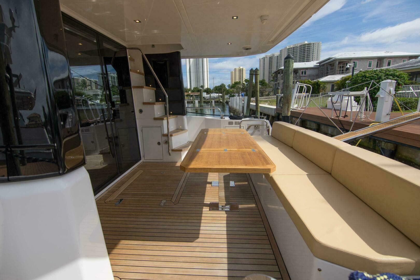 2019 Sundeck Yachts 580 Sport
