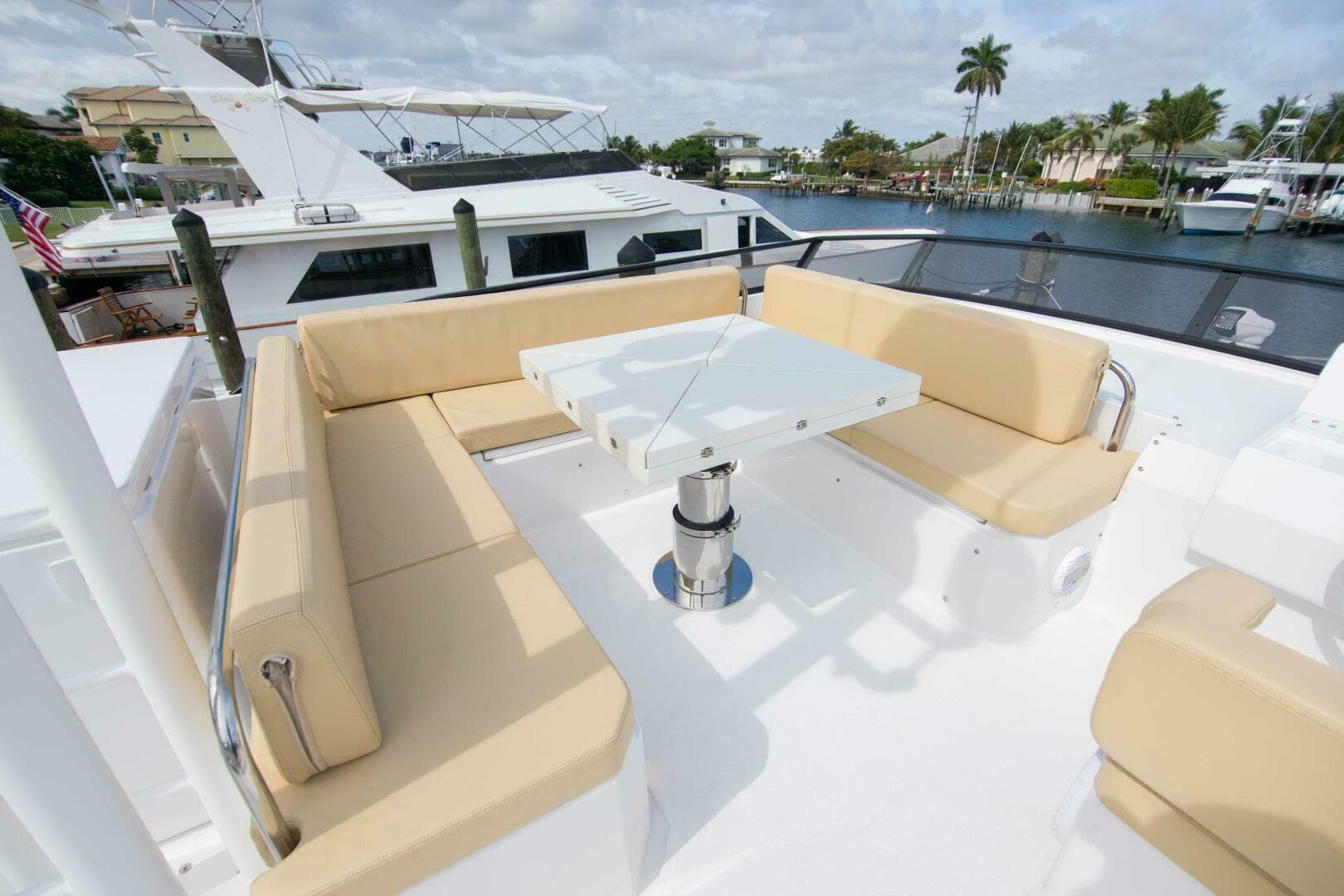 2019 Sundeck Yachts 580 Sport