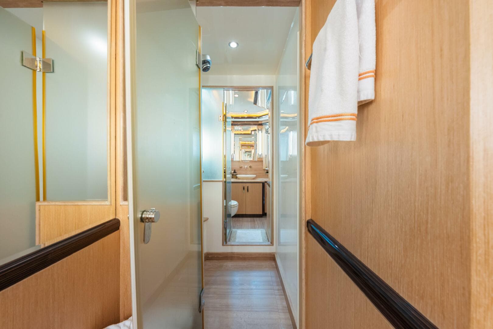 2010 83 Ocean Alexander Motor Yacht 'Relentless'