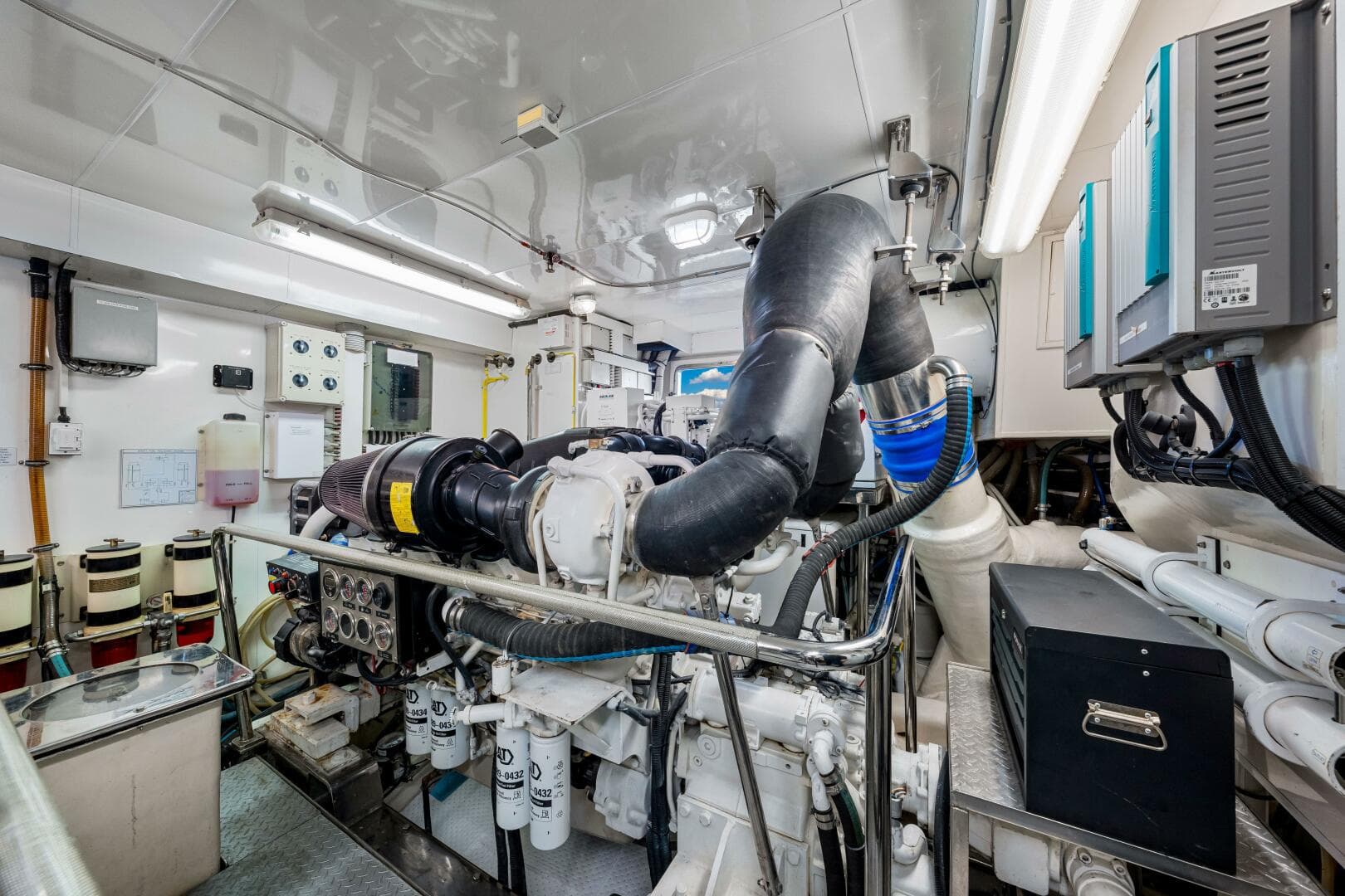 2010 83 Ocean Alexander Motor Yacht 'Relentless'