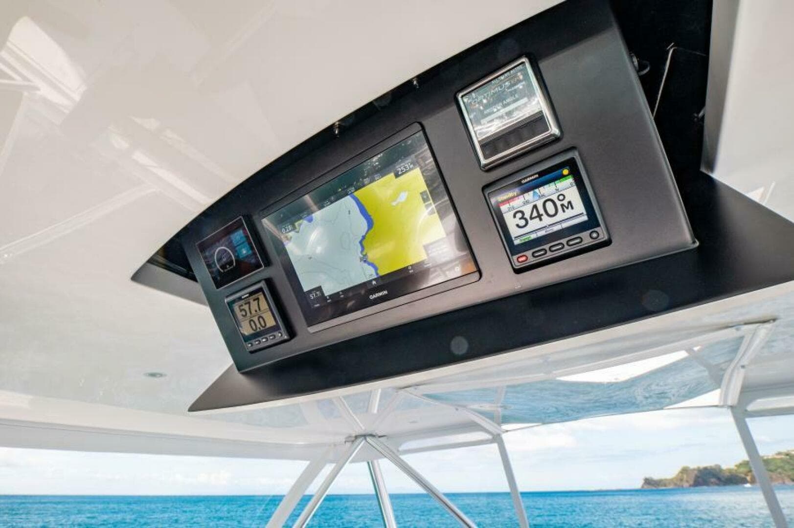 2023 Viking 64 Convertible