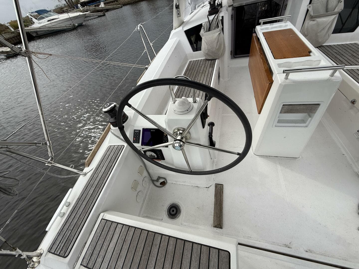 2018 Beneteau Oceanis 35.1 