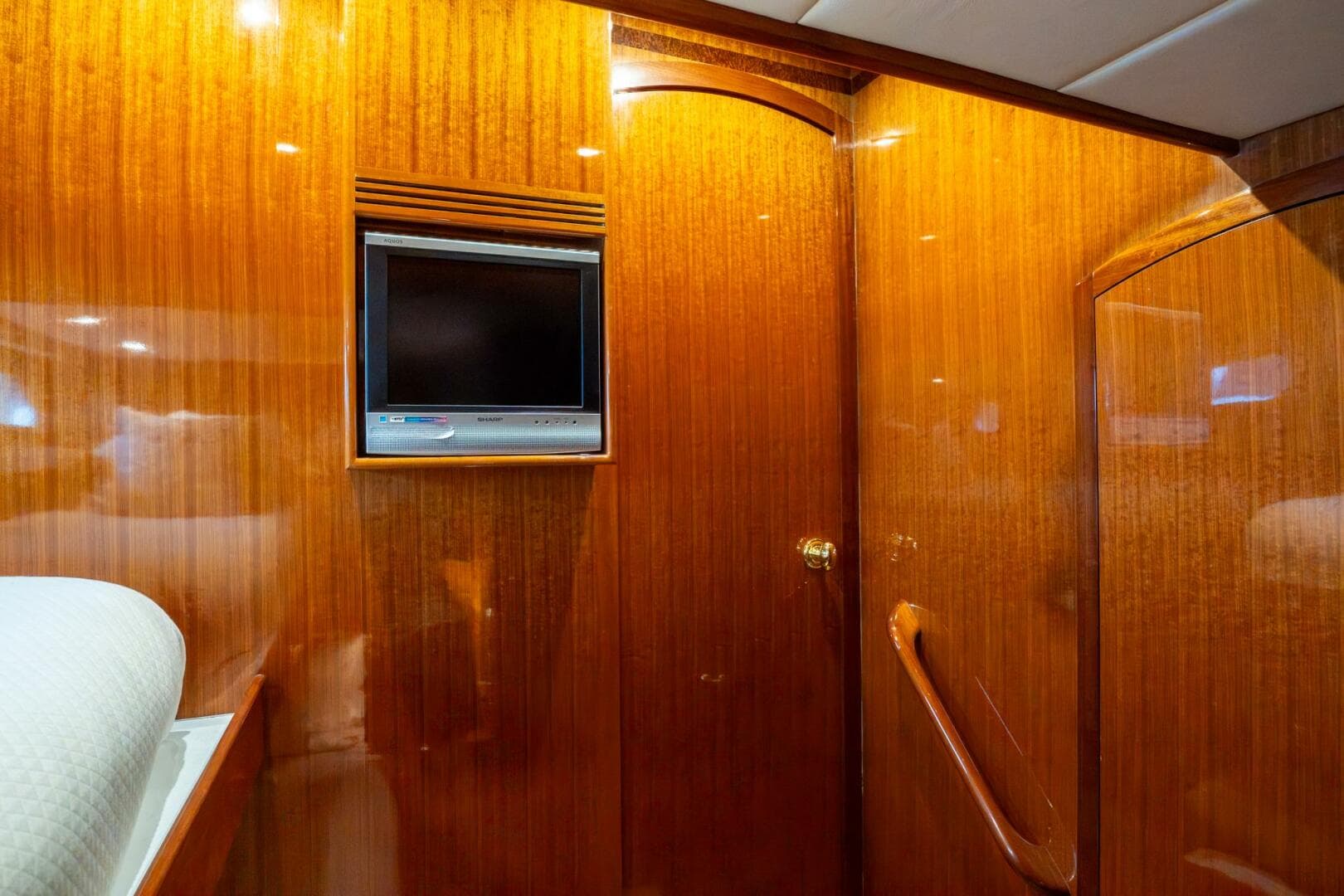 2008 Hampton 630 Pilothouse