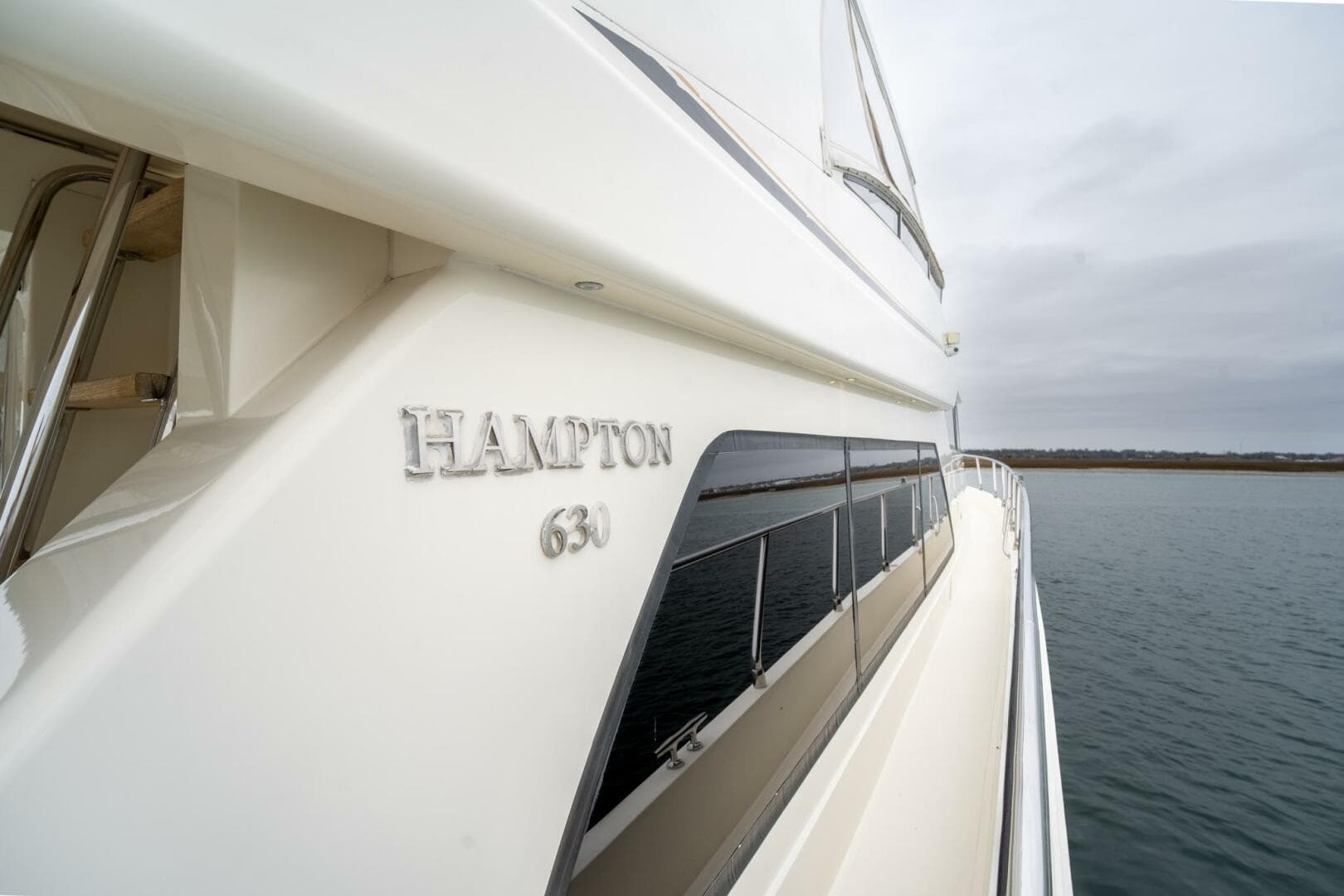 2008 Hampton 630 Pilothouse