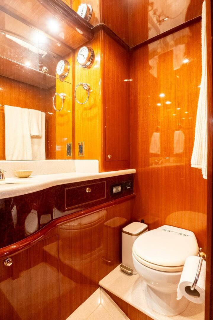 2008 Hampton 630 Pilothouse