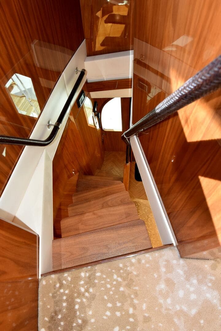 2019 Viking 80 Skybridge - PARTY OF FIVE