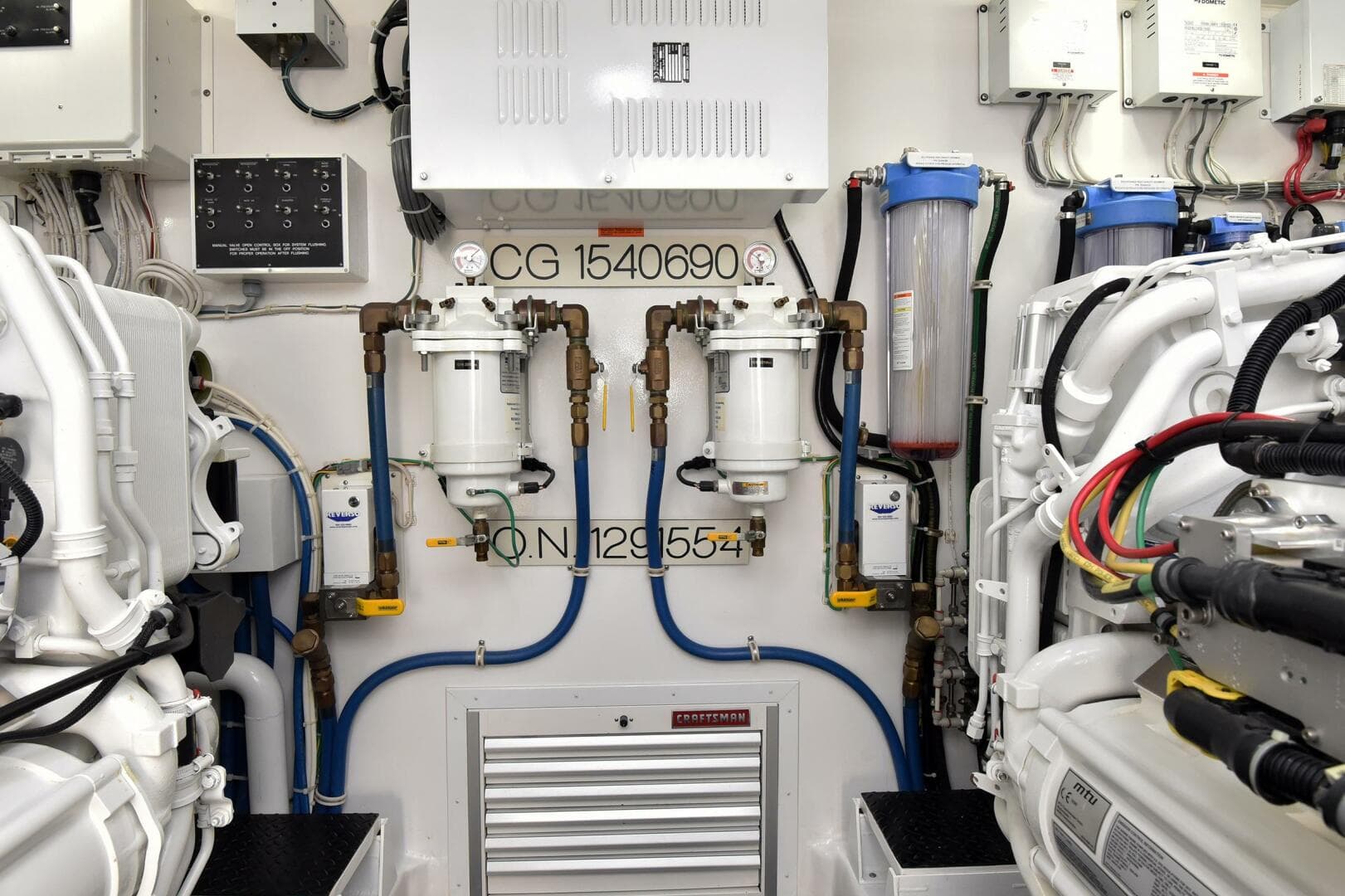 2019 Viking 80 Skybridge