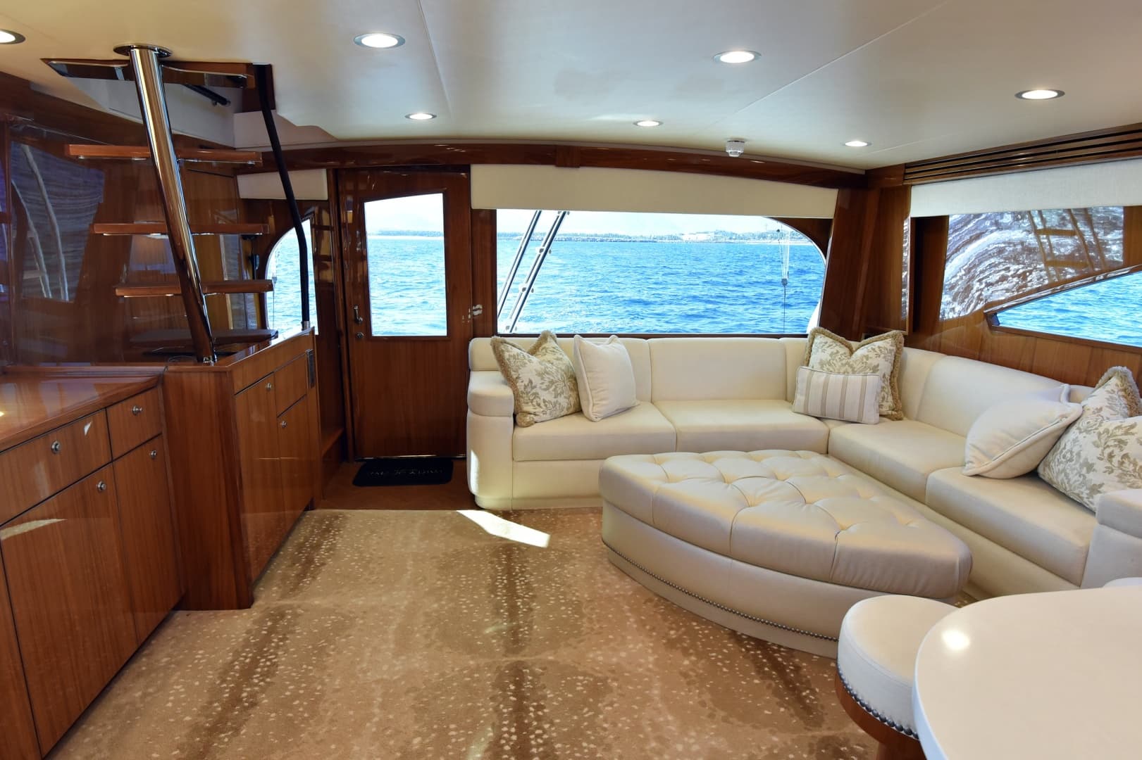 2019 Viking 80 Skybridge