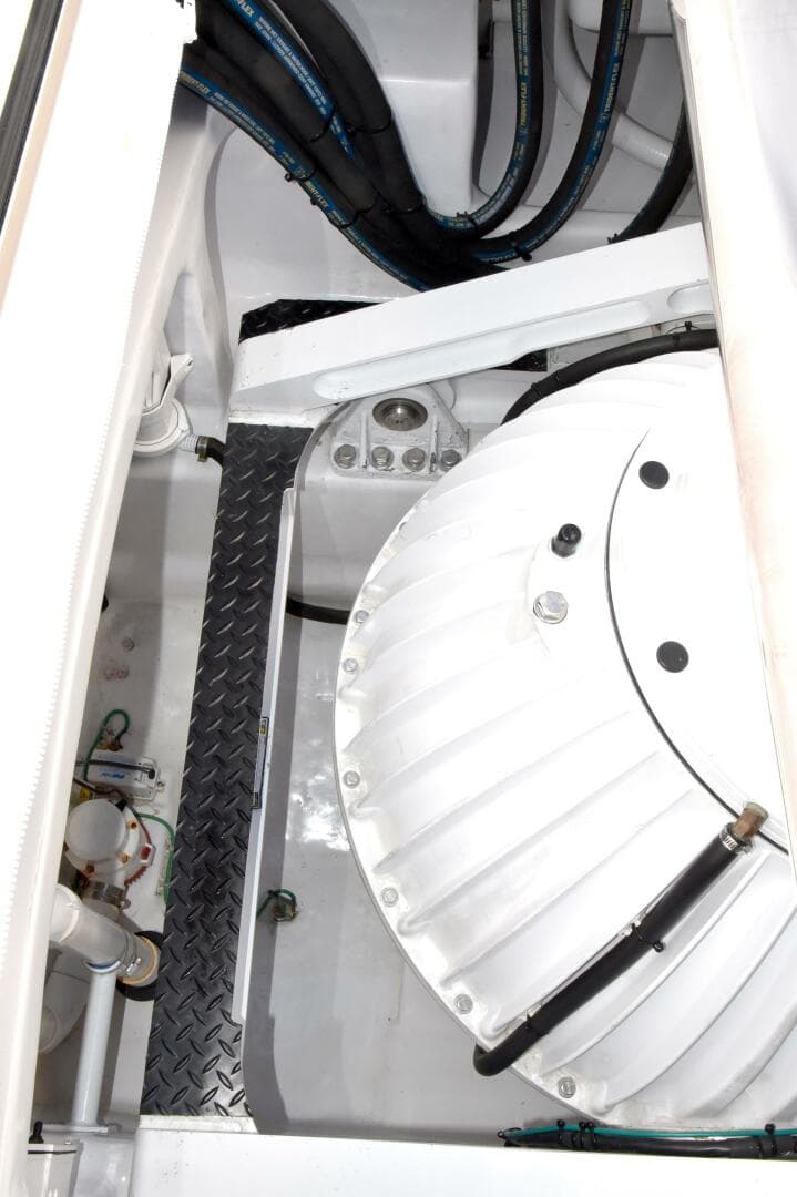 2019 Viking 80 Skybridge