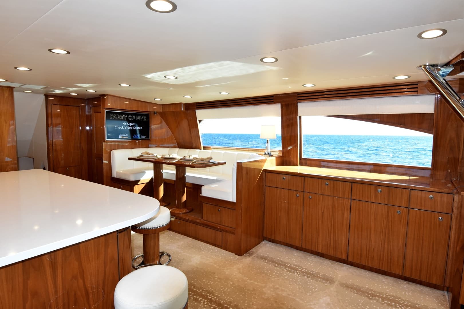 2019 Viking 80 Skybridge