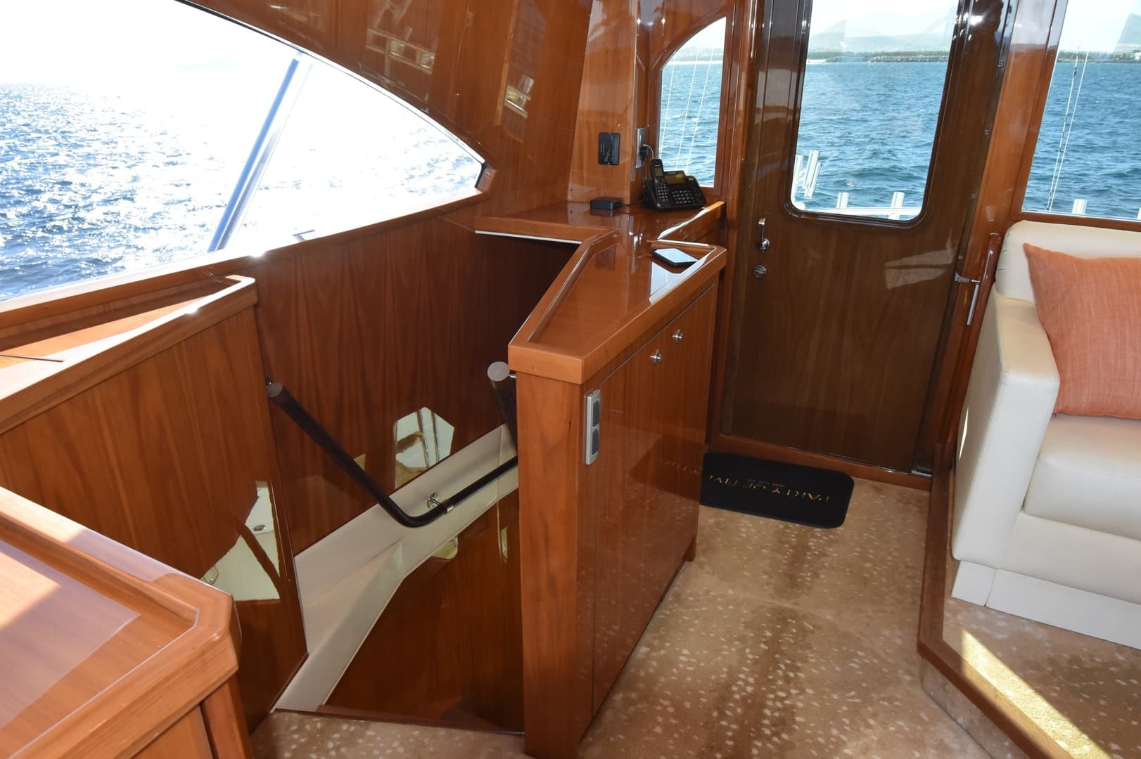 2019 Viking 80 Skybridge