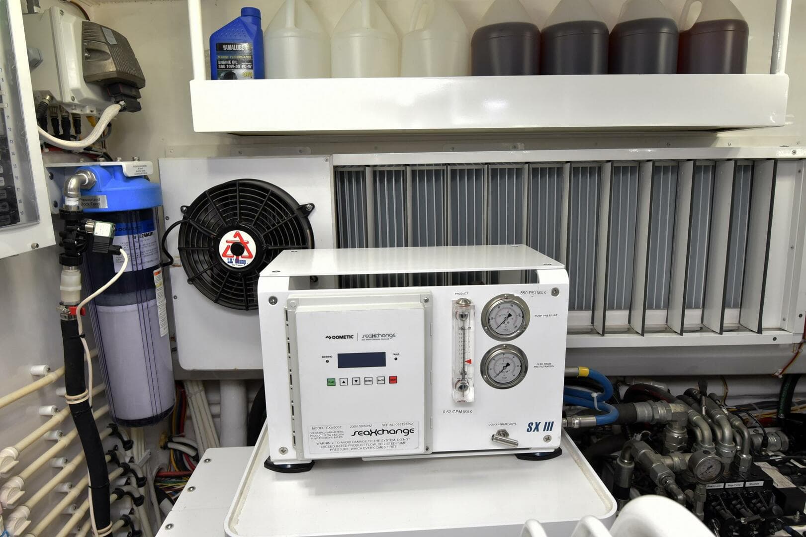 2019 Viking 80 Skybridge