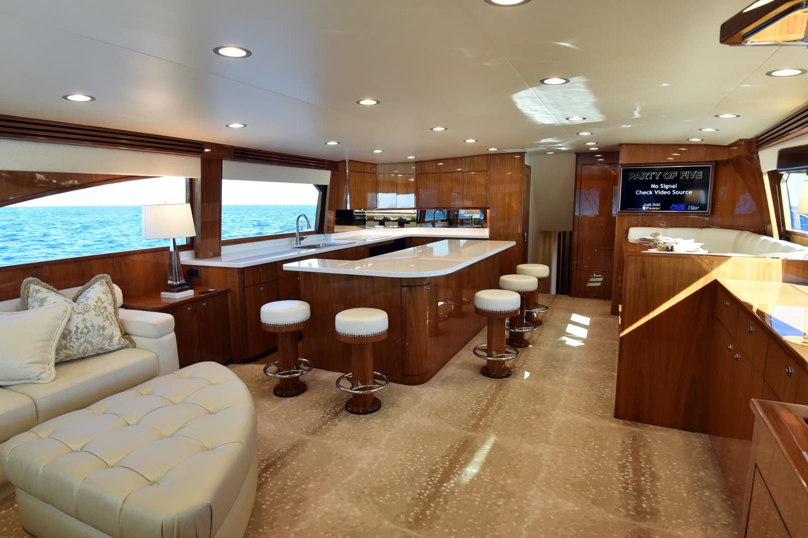 2019 Viking 80 Skybridge