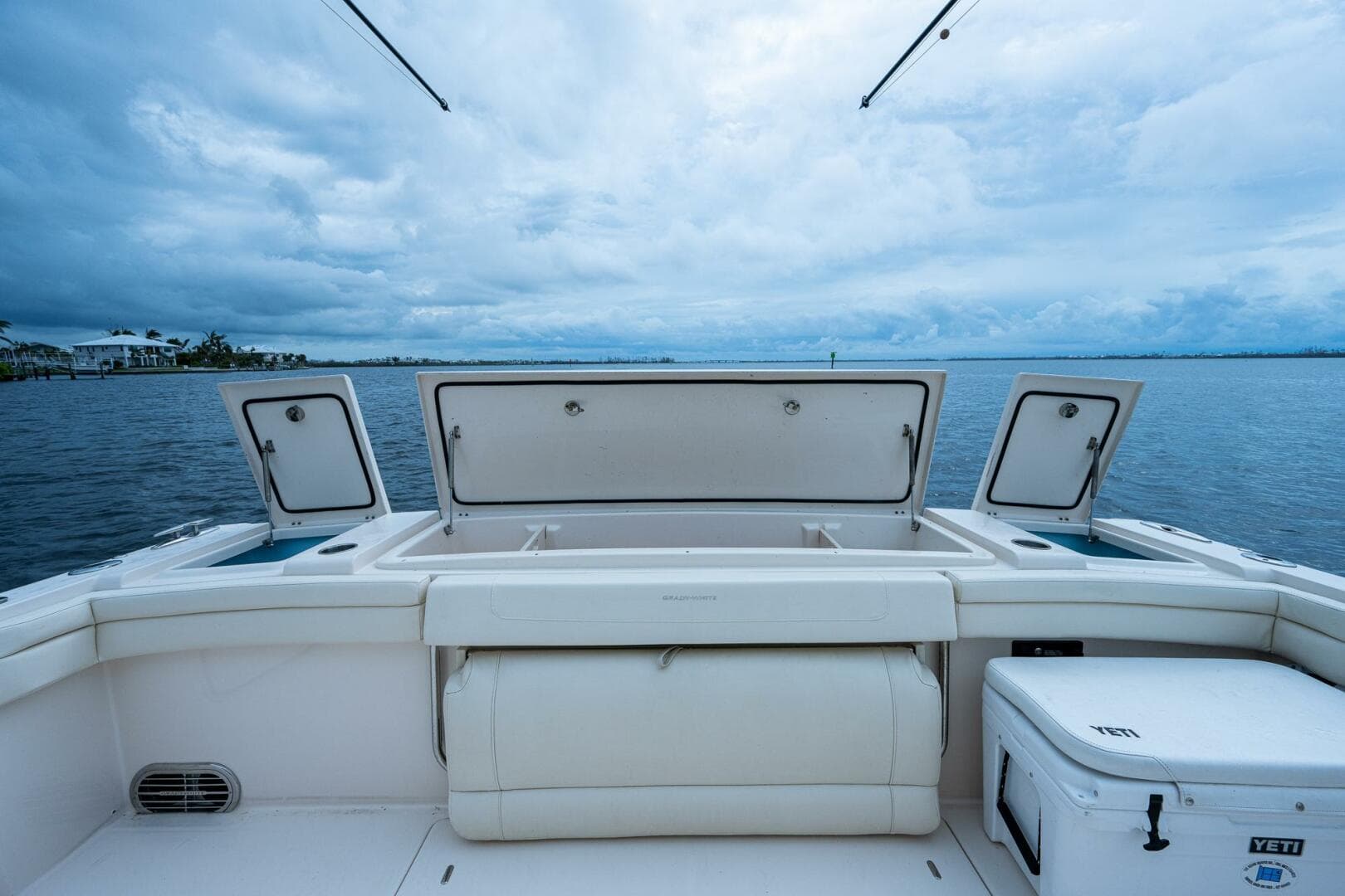 Grady White 45 Pura Vida - Exterior Cockpit