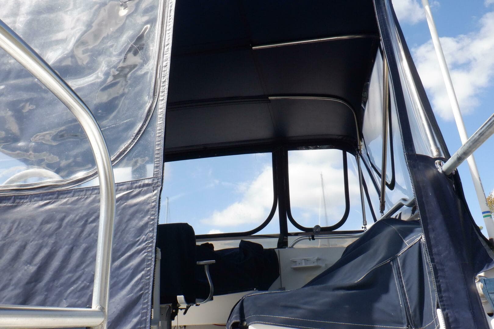 1999 Mainship 350 Trawler