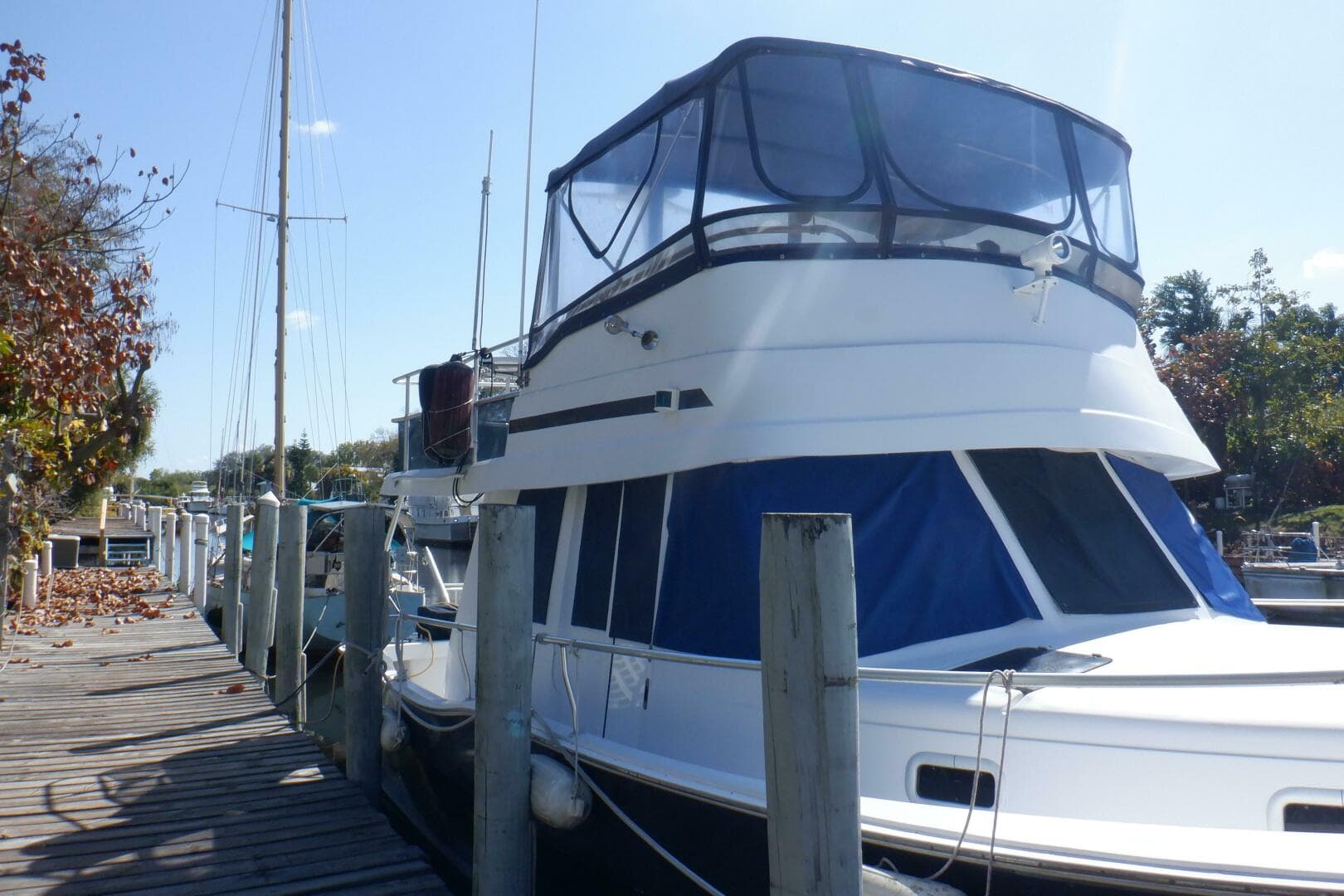 1999 Mainship 350 Trawler