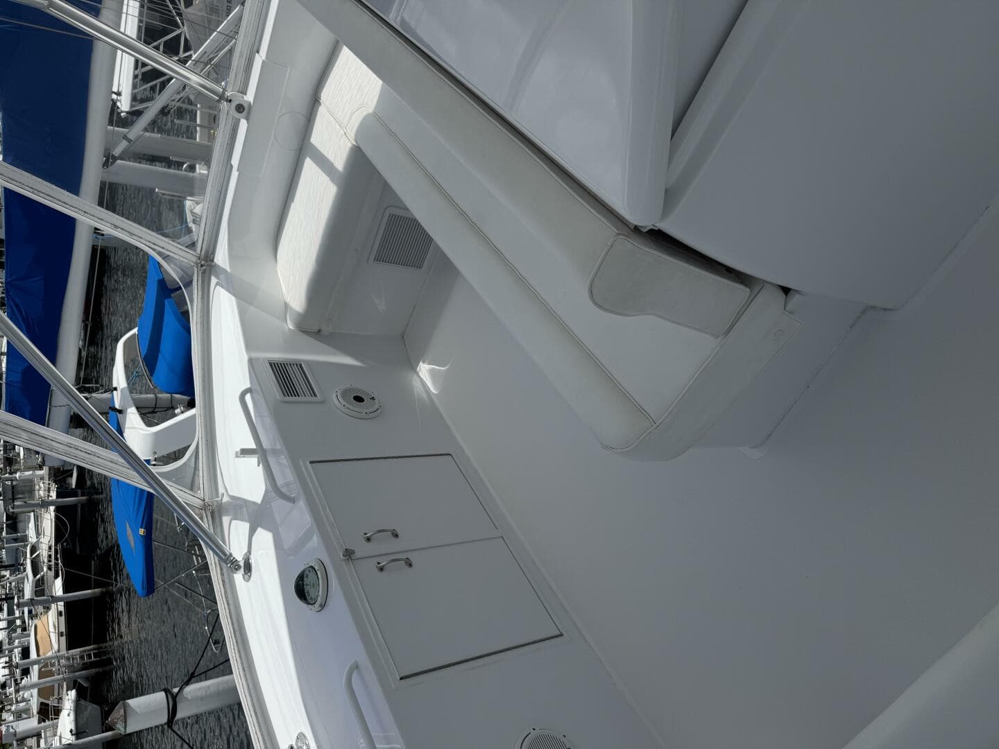 2004 Hatteras 60 Convertible