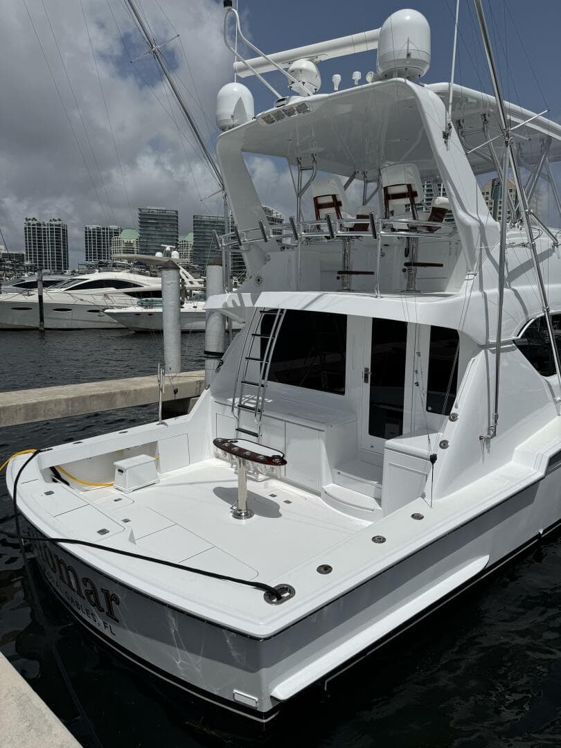 2004 Hatteras 60 Convertible
