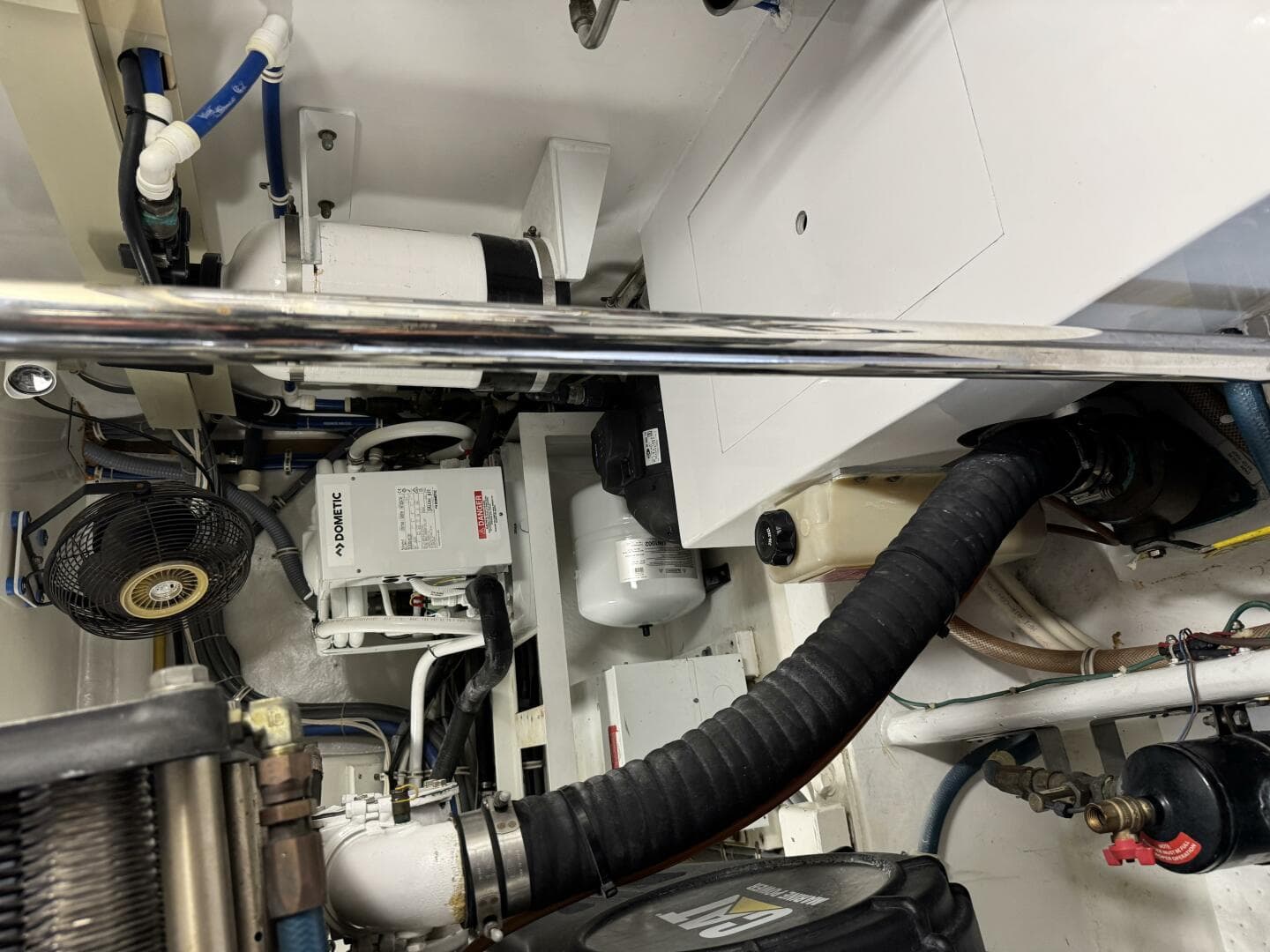 2004 Hatteras 60 Convertible