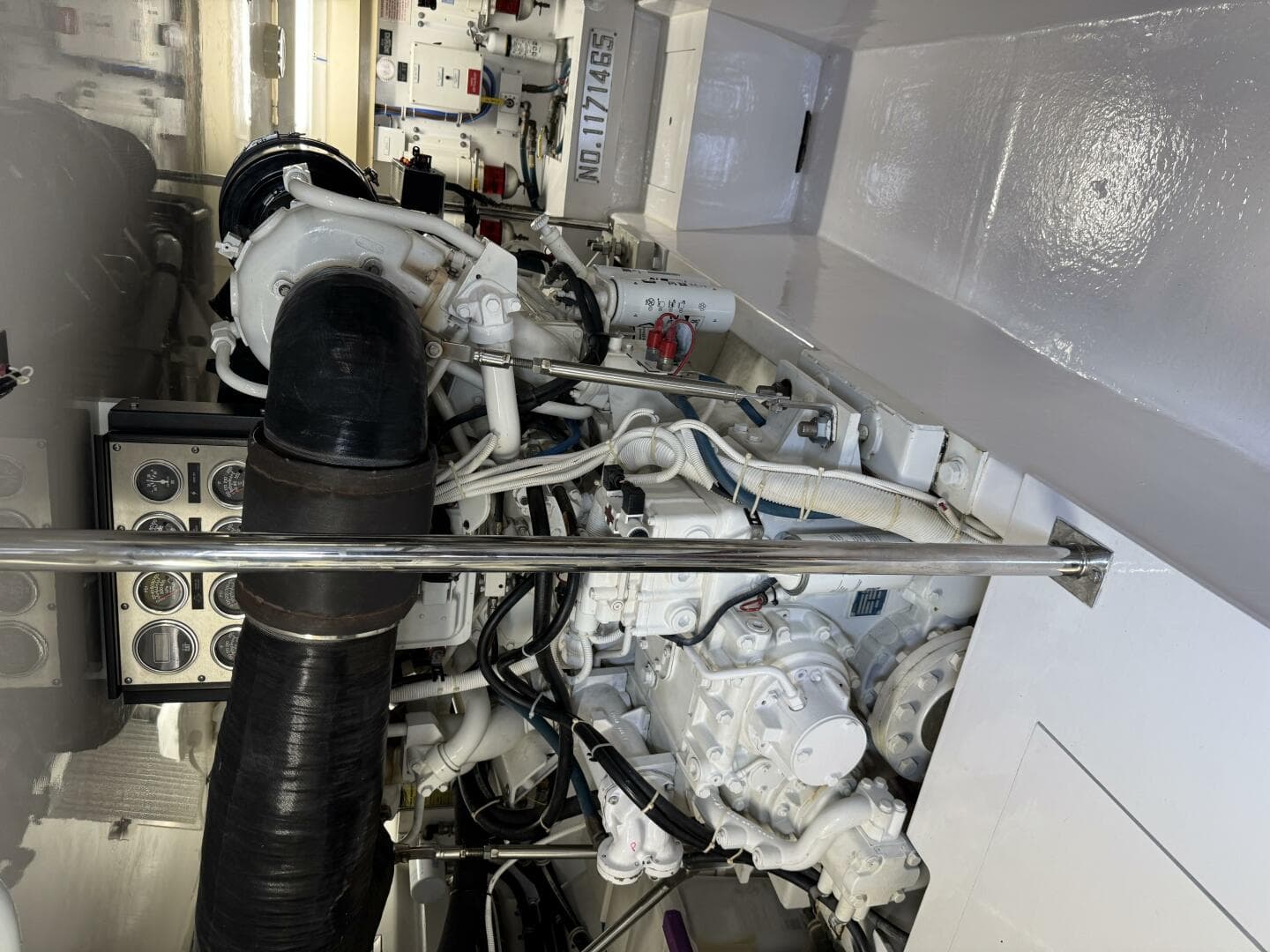 2004 Hatteras 60 Convertible