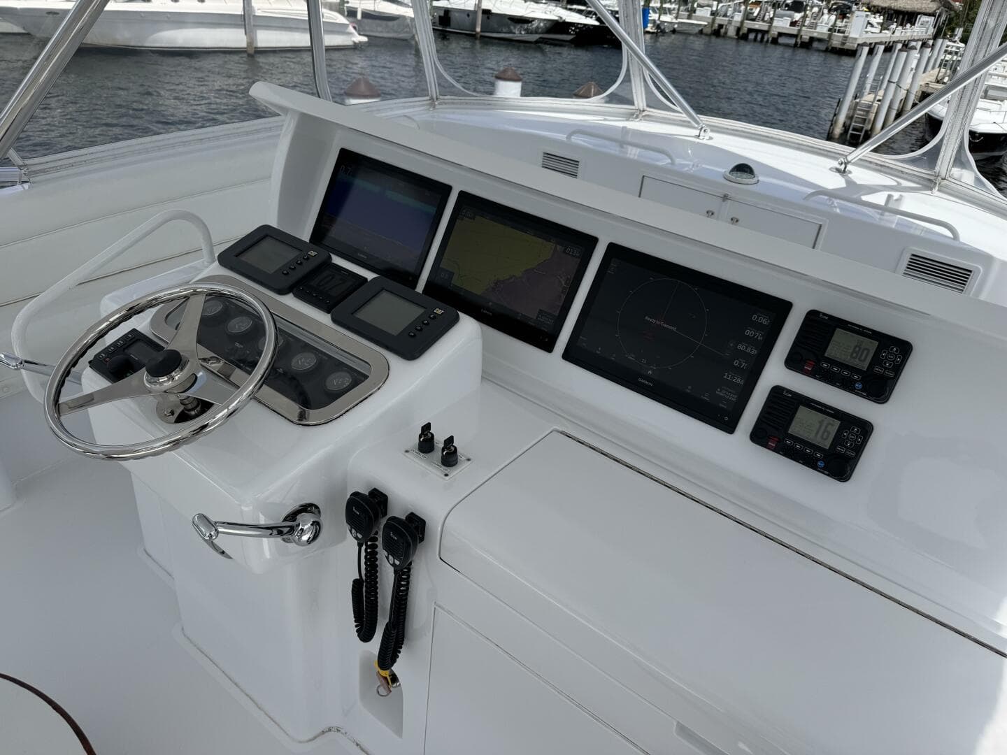 2004 Hatteras 60 Convertible