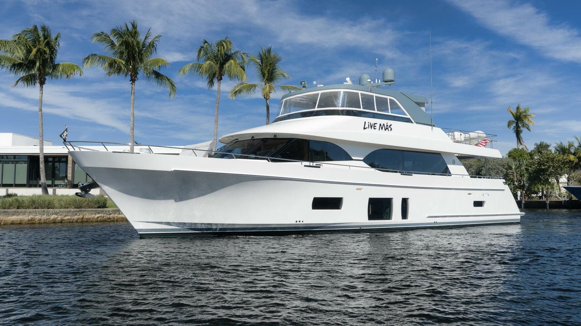 2017 Ocean Alexander 85