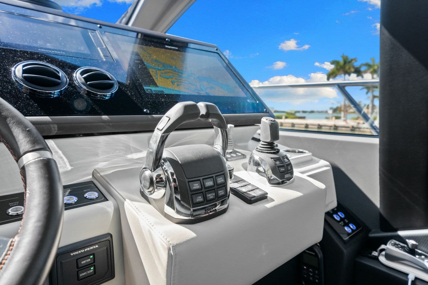 2022 Azimut S6