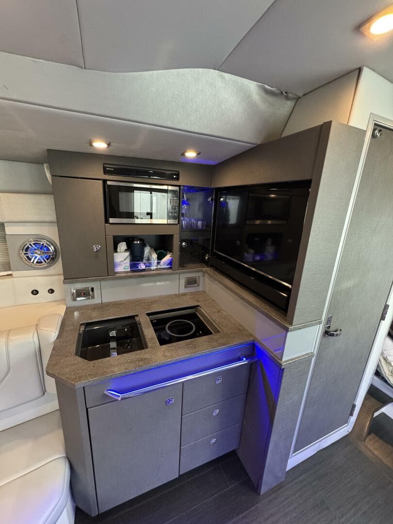 2018 Formula 430 Super Sport Crossover