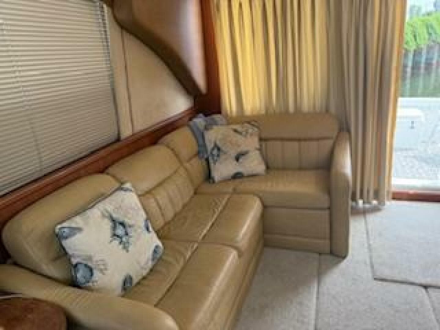 2006 Silverton 42 Convertible