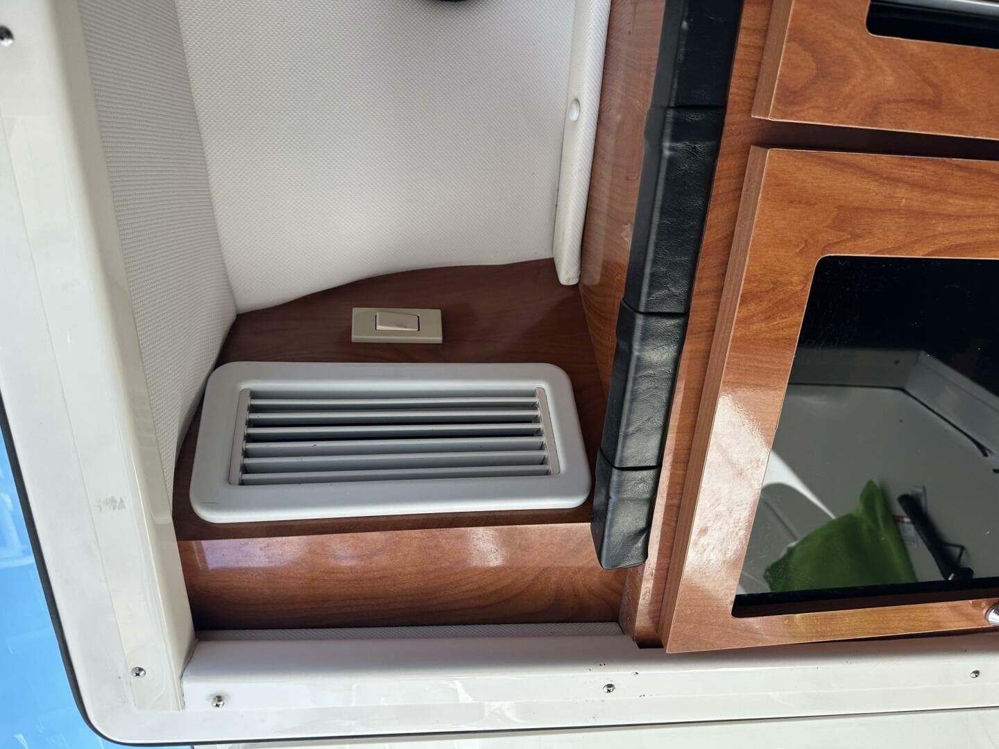 2015 Wellcraft 390 Coastal