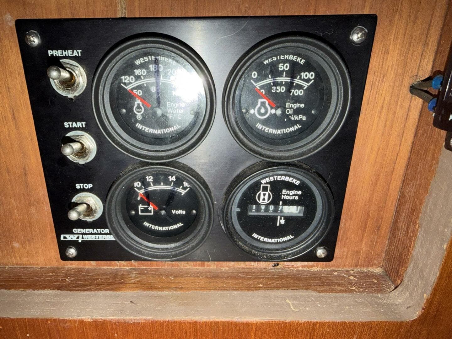 1987 Viking 44 Motor Yacht