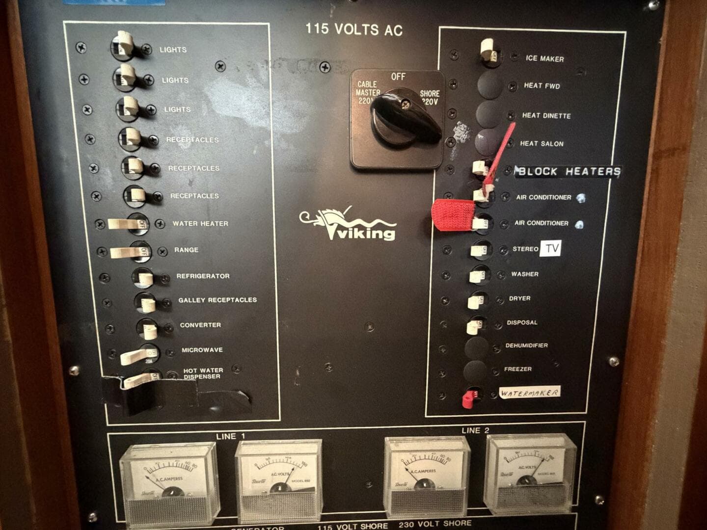 1987 Viking 44 Motor Yacht