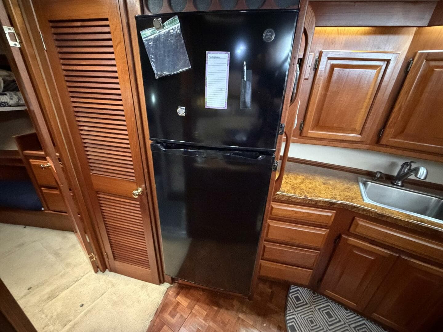 1987 Viking 44 Motor Yacht