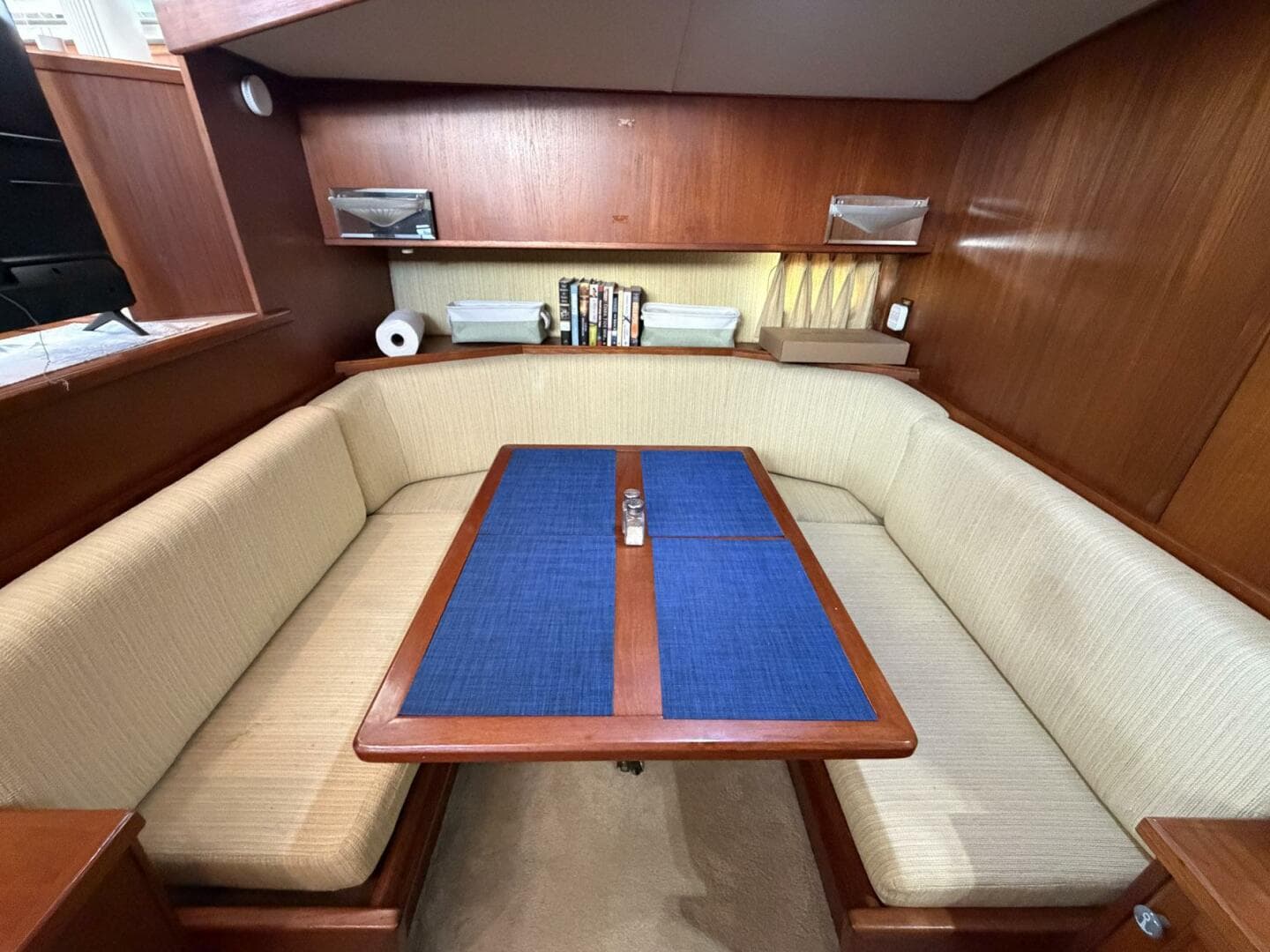 1987 Viking 44 Motor Yacht