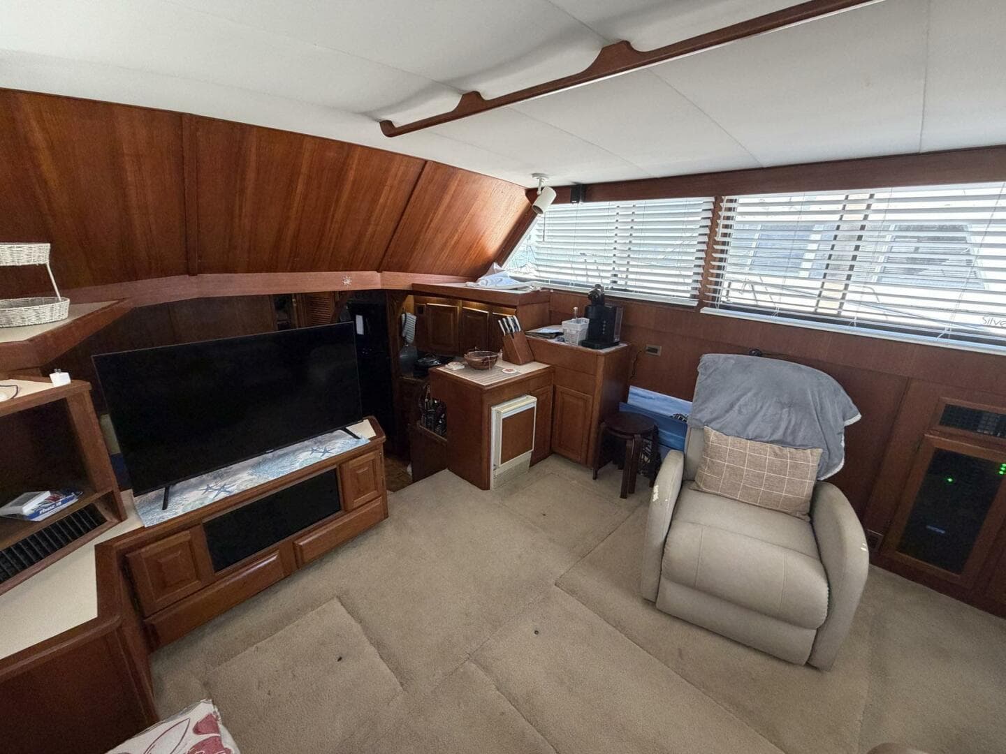 1987 Viking 44 Motor Yacht