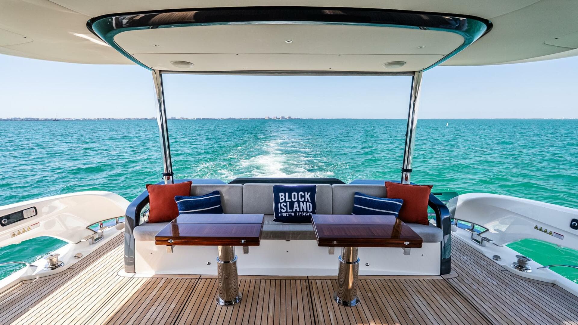 2022 Absolute 64 Navetta