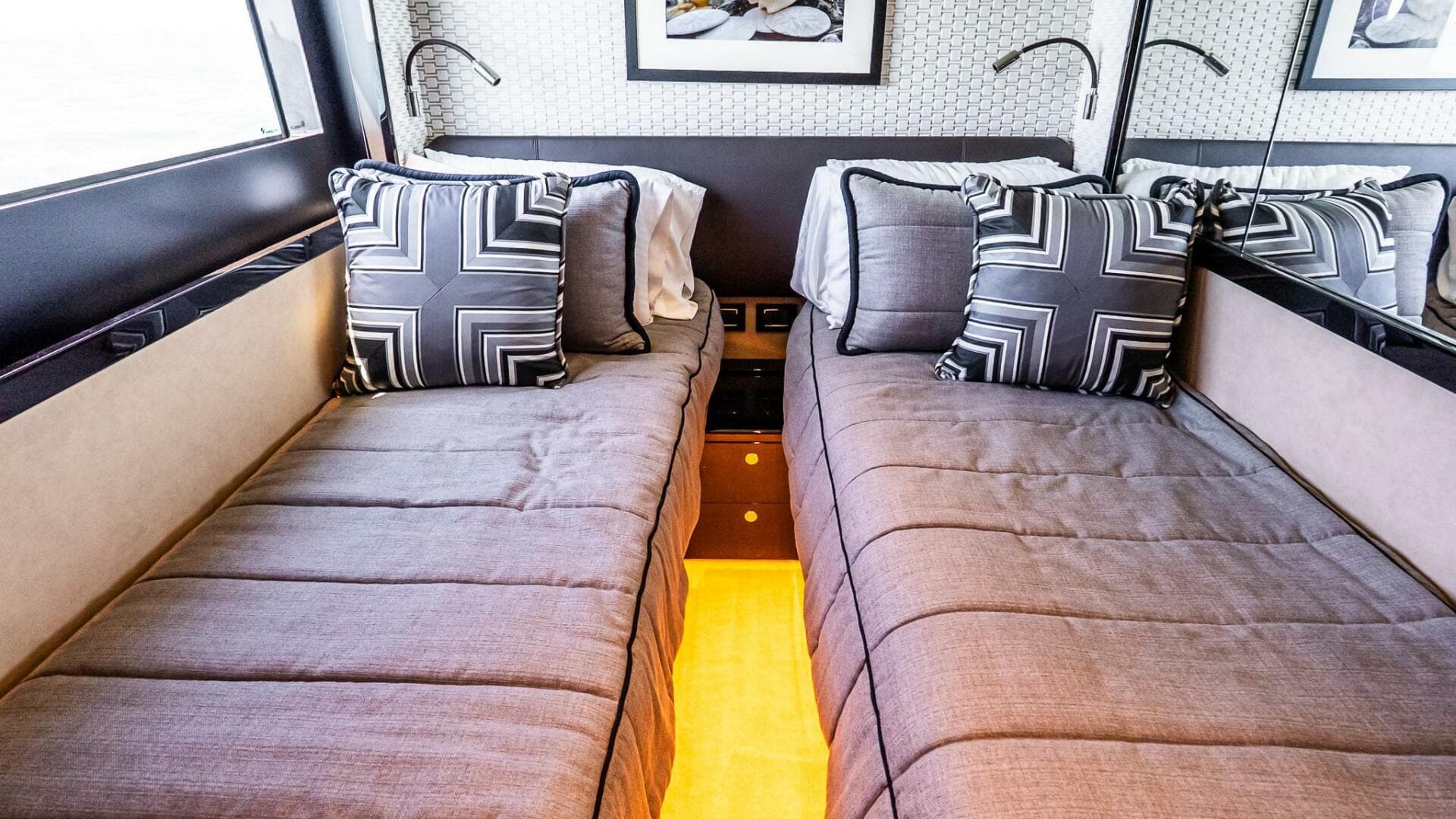 2022 Absolute 64 Navetta