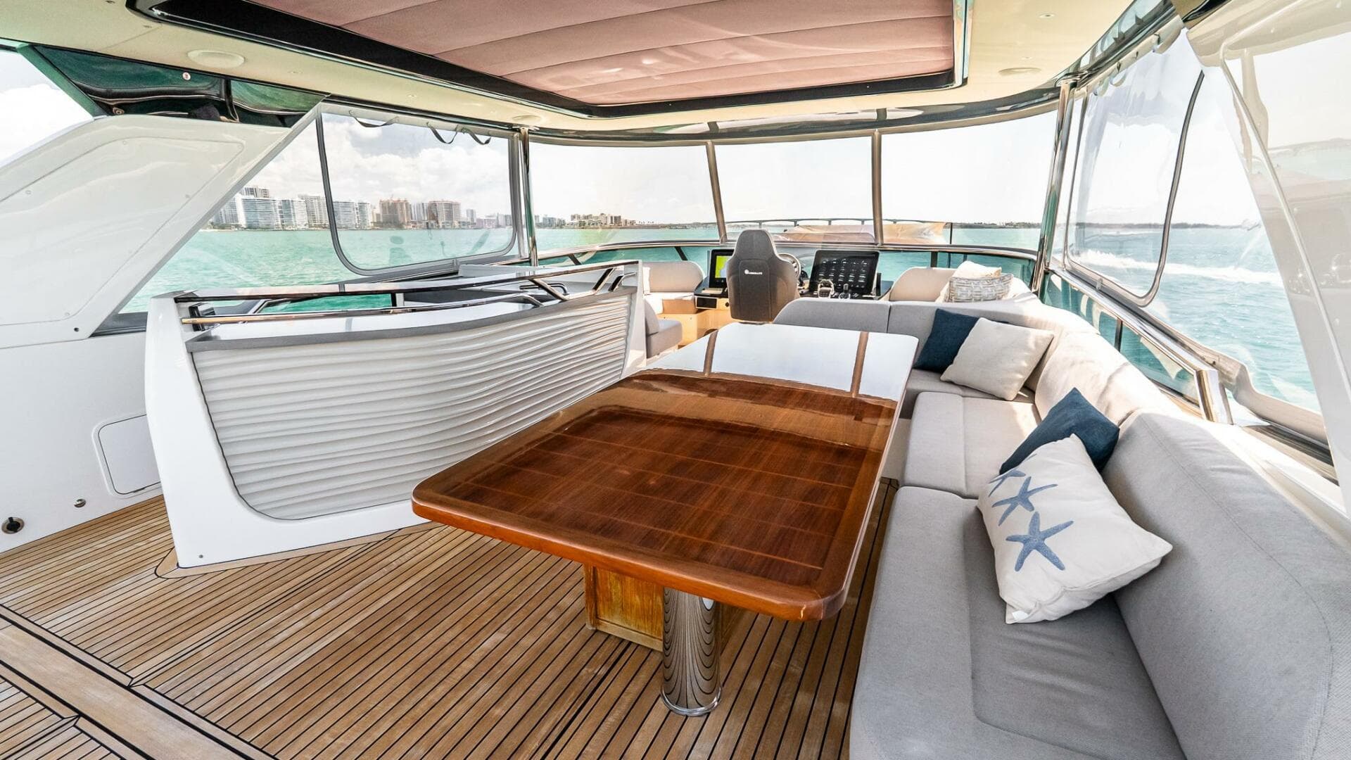 2022 Absolute 64 Navetta